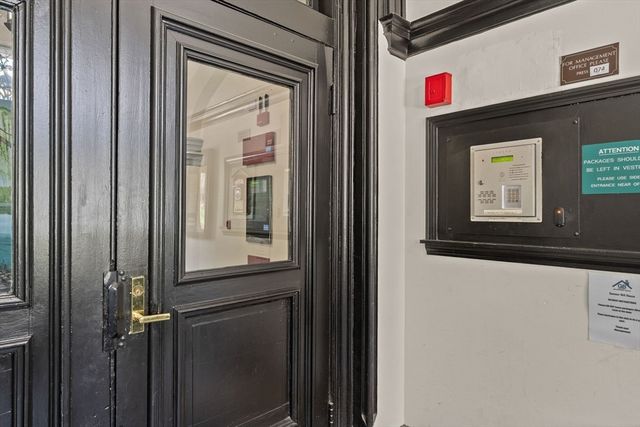 76 Elm Street PH 404, Boston, MA 02130