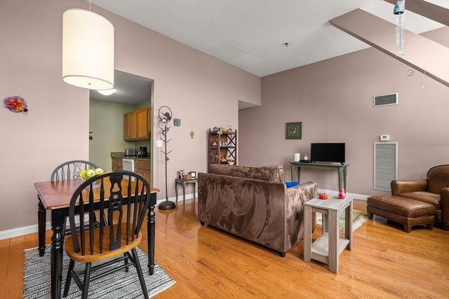 76 Elm Street PH 404, Boston, MA 02130