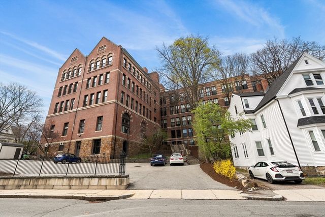 76 Elm Street PH 404, Boston, MA 02130