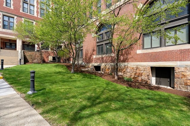 76 Elm Street PH 404, Boston, MA 02130