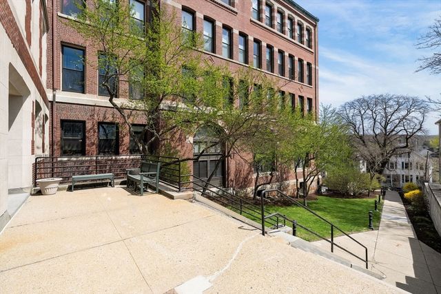 76 Elm Street PH 404, Boston, MA 02130