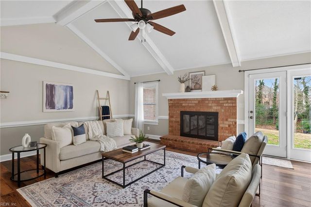 1432 Pine Grove LN, Chesapeake, VA 23321