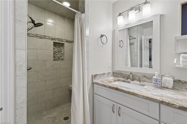 1432 Pine Grove LN, Chesapeake, VA 23321