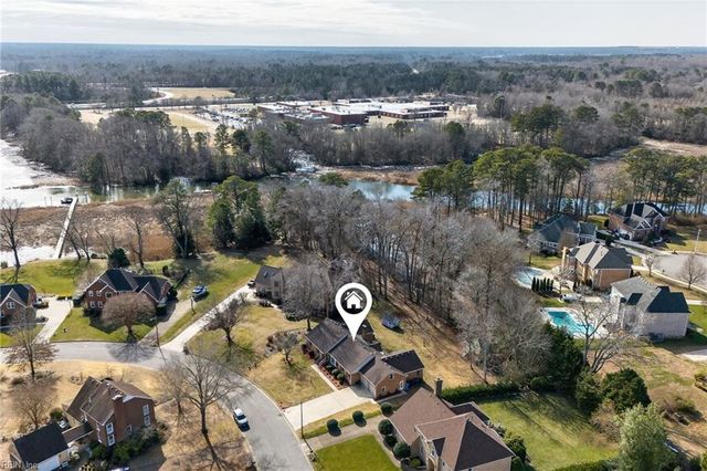 1432 Pine Grove LN, Chesapeake, VA 23321