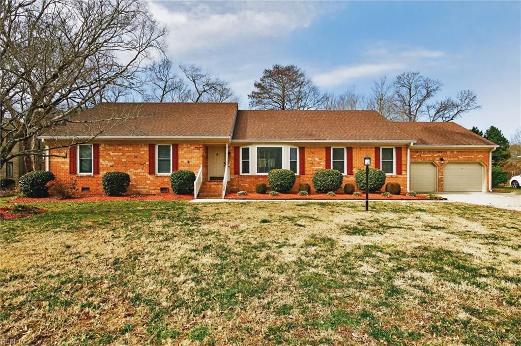 1432 Pine Grove LN, Chesapeake, VA 23321