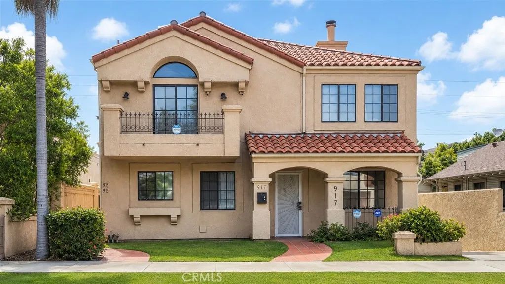 917 Euclid Avenue, Long Beach, CA 90804