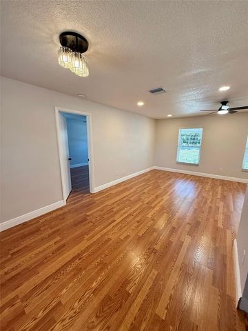 345 E ORANGE STREET, Altamonte Springs, FL 32701