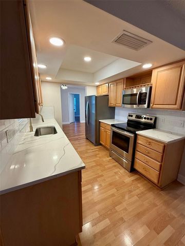 345 E ORANGE STREET, Altamonte Springs, FL 32701