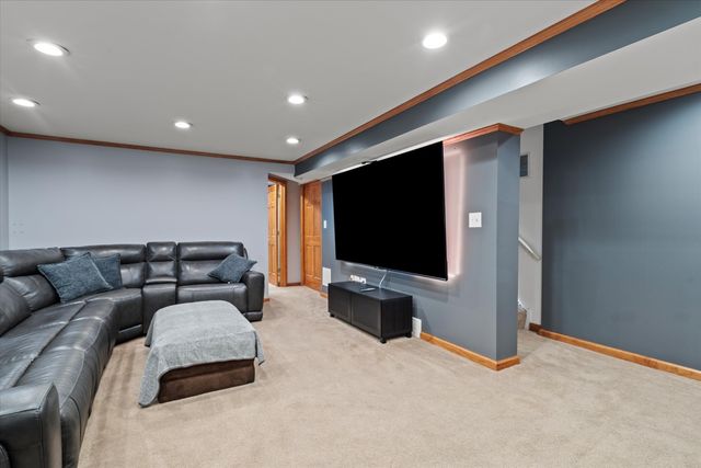 638 E Princeton Court, Round Lake Beach, IL 60073