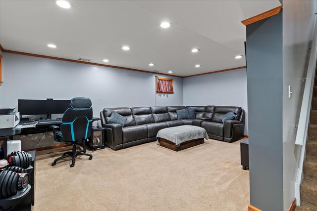 638 E Princeton Court, Round Lake Beach, IL 60073