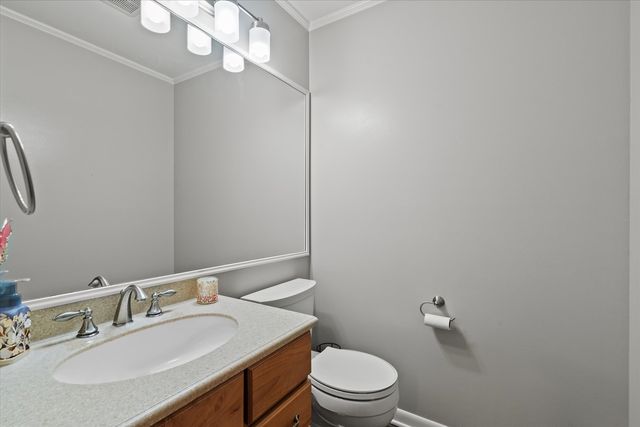 638 E Princeton Court, Round Lake Beach, IL 60073
