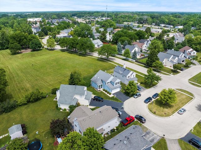 638 E Princeton Court, Round Lake Beach, IL 60073