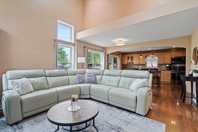 638 E Princeton Court, Round Lake Beach, IL 60073