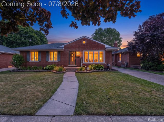 3125 Anna Avenue, Trenton, MI 48183
