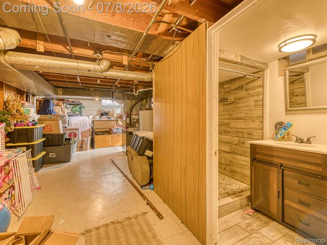 3125 Anna Avenue, Trenton, MI 48183