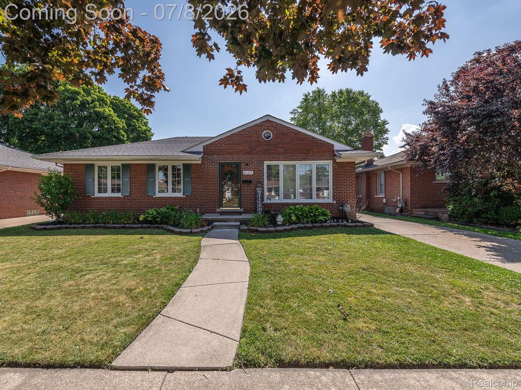3125 Anna Avenue, Trenton, MI 48183