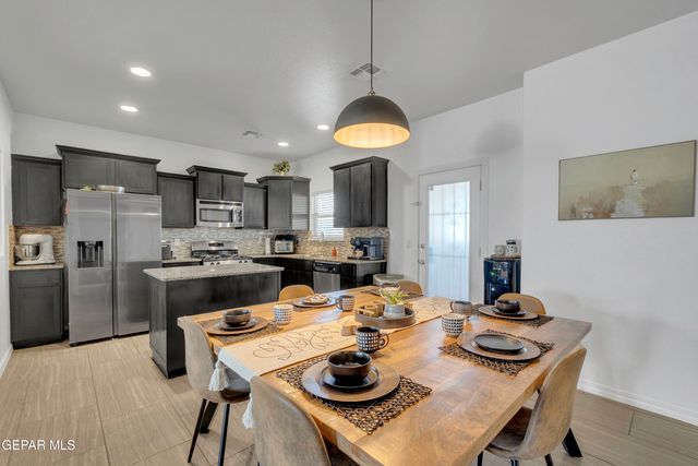 11425 FLOR LIATRIS Drive, Socorro, TX 79927