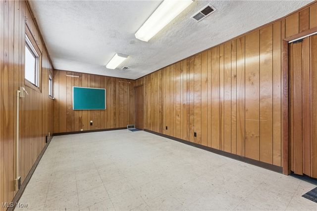 1817 Fulton Road, Canton, OH 44709