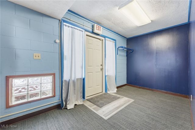 1817 Fulton Road, Canton, OH 44709