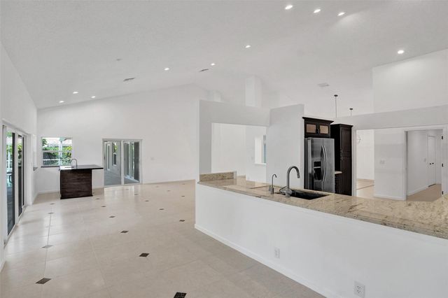 2891 NW 28th Ter, Boca Raton, FL 33434