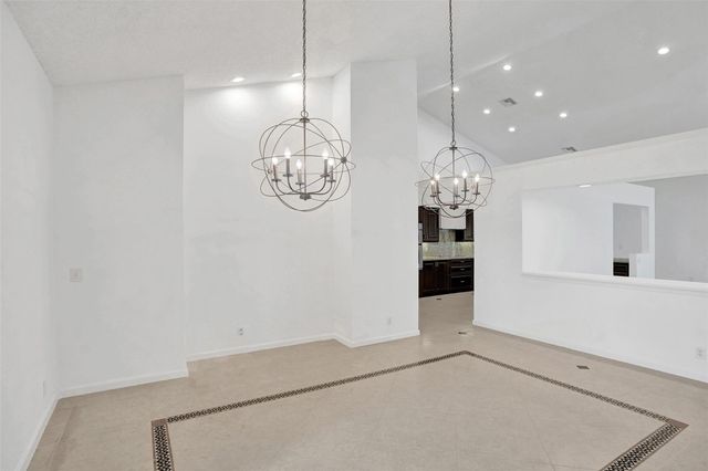 2891 NW 28th Ter, Boca Raton, FL 33434