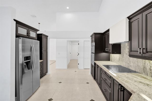 2891 NW 28th Ter, Boca Raton, FL 33434