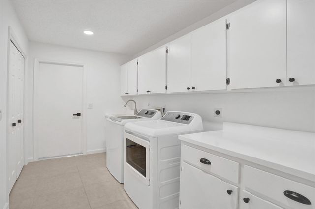 2891 NW 28th Ter, Boca Raton, FL 33434