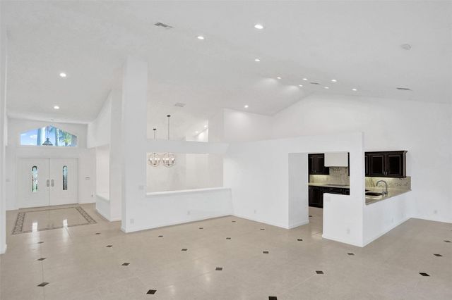 2891 NW 28th Ter, Boca Raton, FL 33434