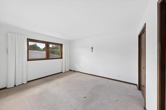 7041 Springside Avenue, Downers Grove, IL 60516