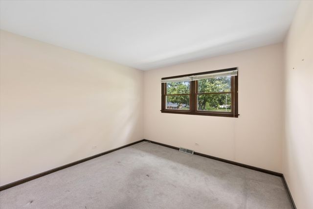 7041 Springside Avenue, Downers Grove, IL 60516