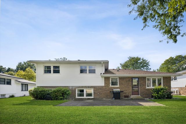7041 Springside Avenue, Downers Grove, IL 60516