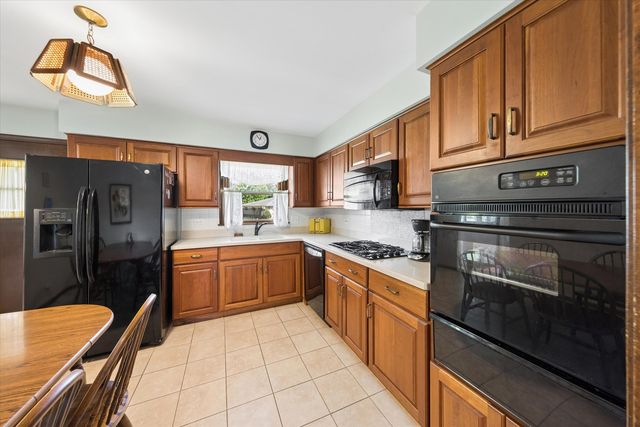 7041 Springside Avenue, Downers Grove, IL 60516