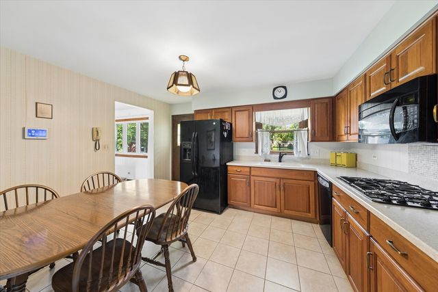 7041 Springside Avenue, Downers Grove, IL 60516