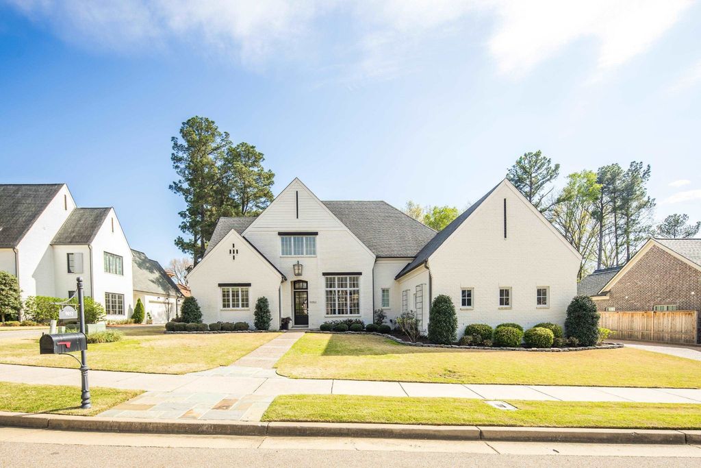 9053 WINSTON WOODS CIR, Memphis, TN 38139