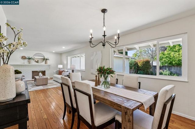 152 Tharp Dr, Moraga, CA 94556