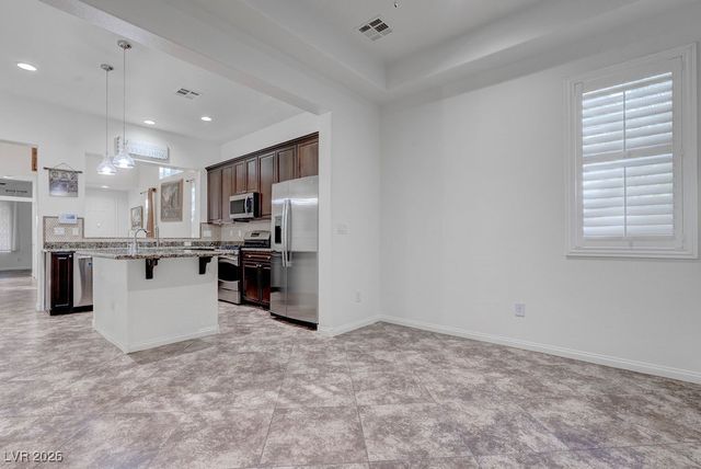 6521 Grand Concourse Street, Las Vegas, NV 89166