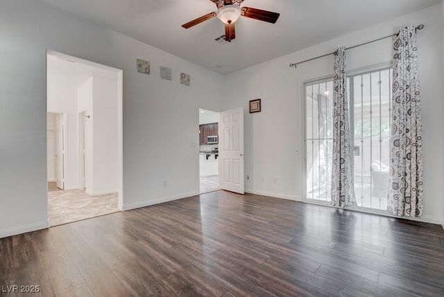 6521 Grand Concourse Street, Las Vegas, NV 89166