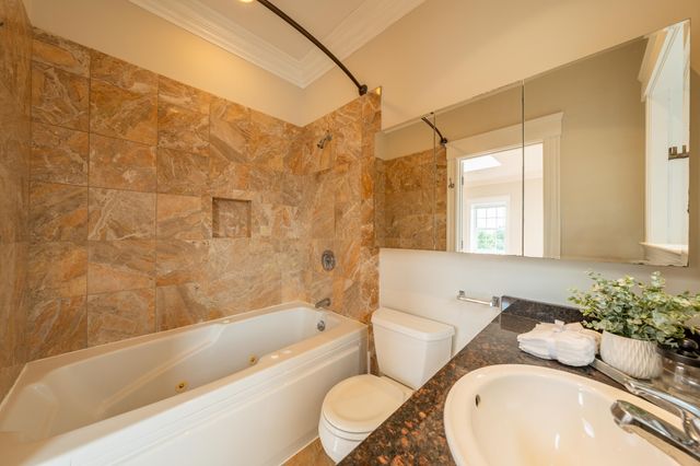 195 Webster St 3, Boston, MA 02128