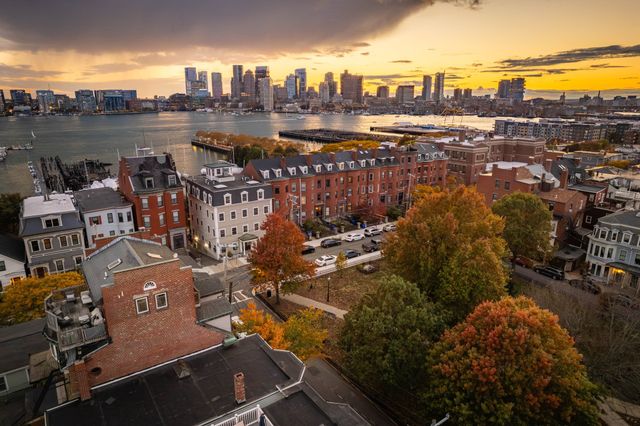 195 Webster St 3, Boston, MA 02128