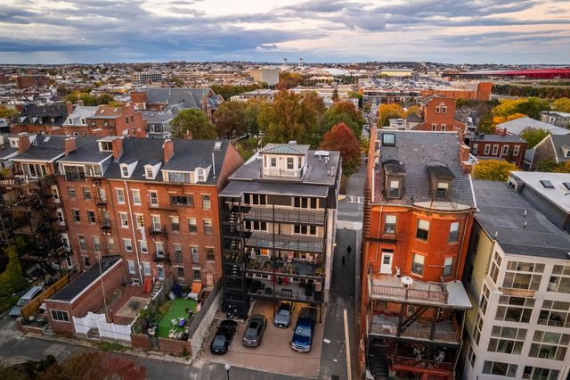 195 Webster St 3, Boston, MA 02128