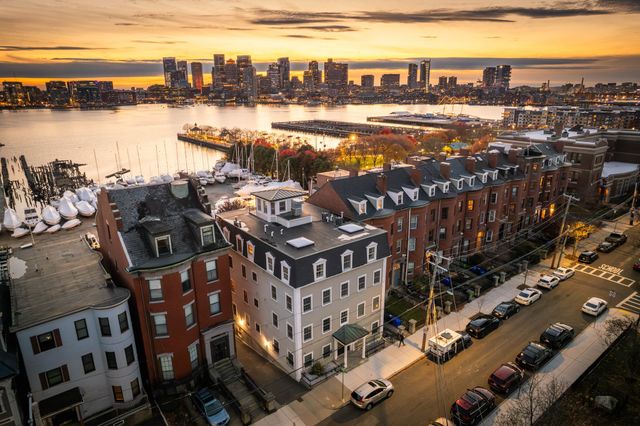 195 Webster St 3, Boston, MA 02128