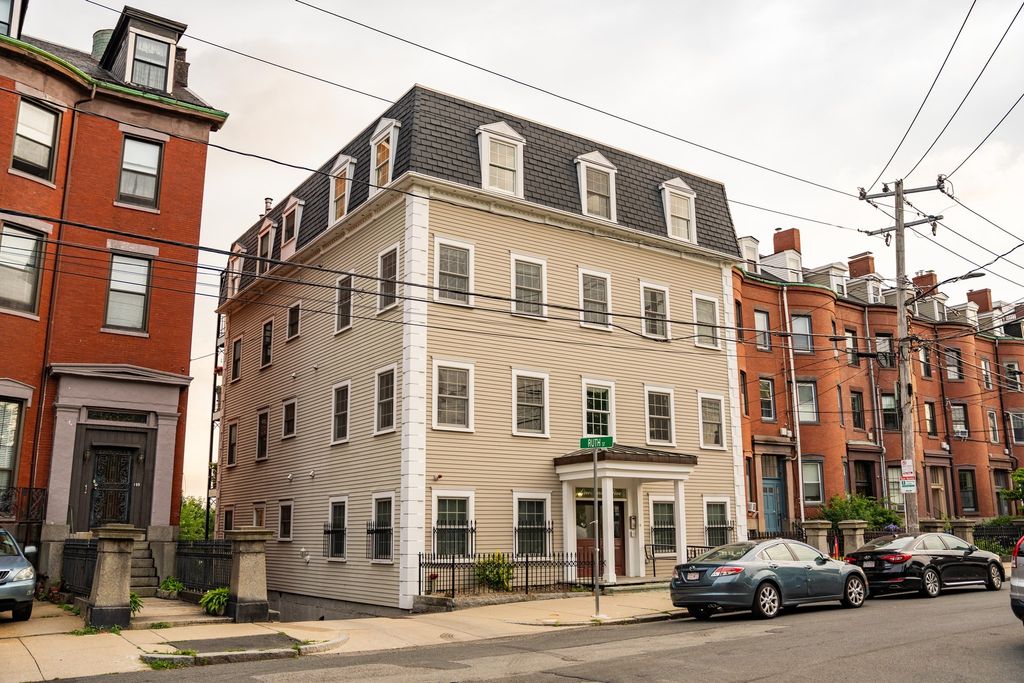195 Webster St 3, Boston, MA 02128