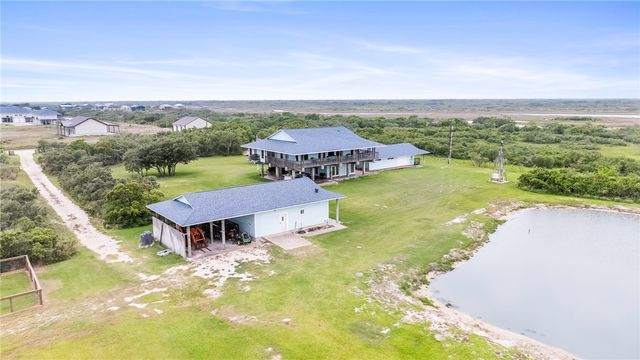 178 Smyth St, Port O'connor, TX 77982