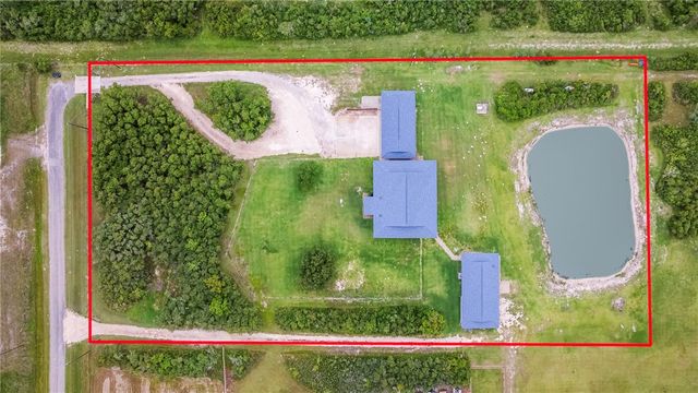 178 Smyth St, Port O'connor, TX 77982