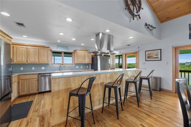 178 Smyth St, Port O'connor, TX 77982