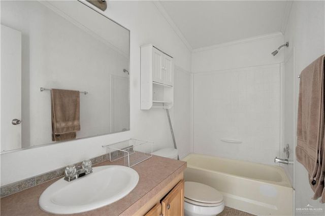 2208 W Bogey Drive, Mission, TX 78572