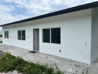15430 SW 194th Ave ., Miami, FL 33187