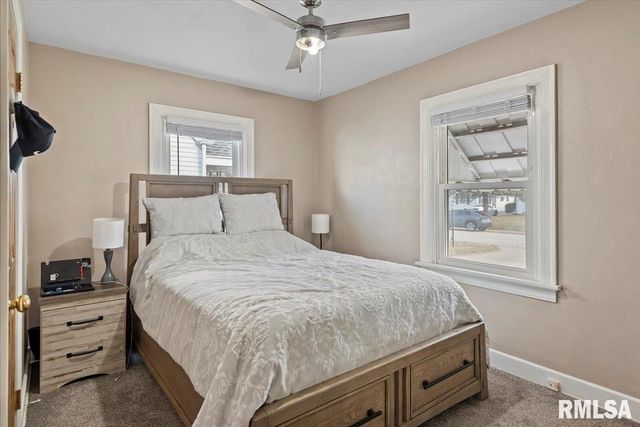 2945 S 3RD Street, Springfield, IL 62703