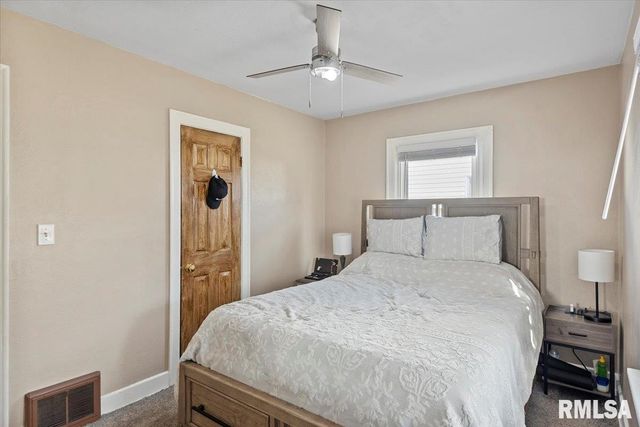 2945 S 3RD Street, Springfield, IL 62703