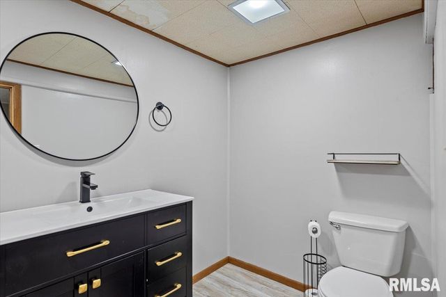 2945 S 3RD Street, Springfield, IL 62703